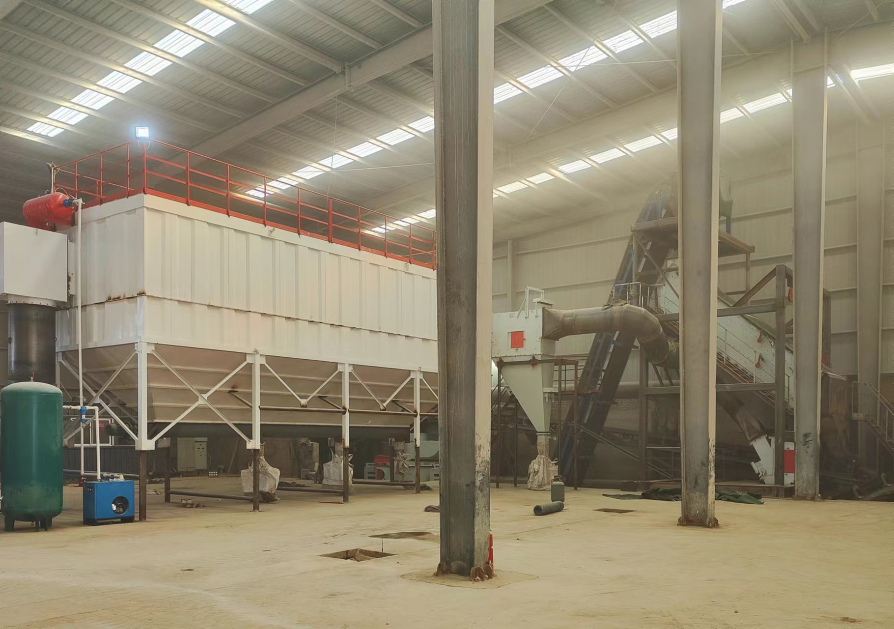 與平面制砂相比，干法制砂樓有哪些優(yōu)勢？