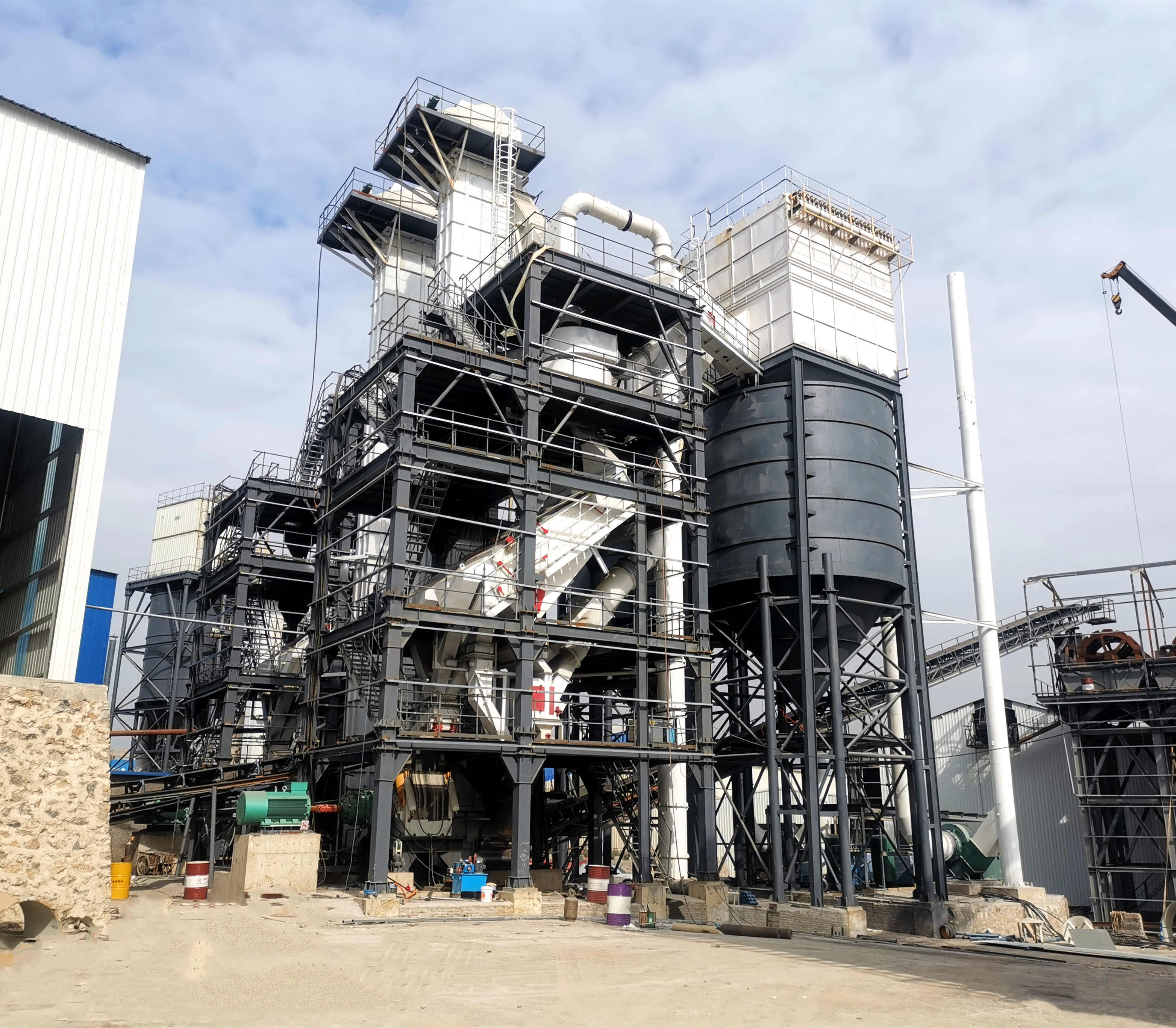 塔樓式制砂生產(chǎn)線（制砂樓），實(shí)現(xiàn)生產(chǎn)空間的最大化利用