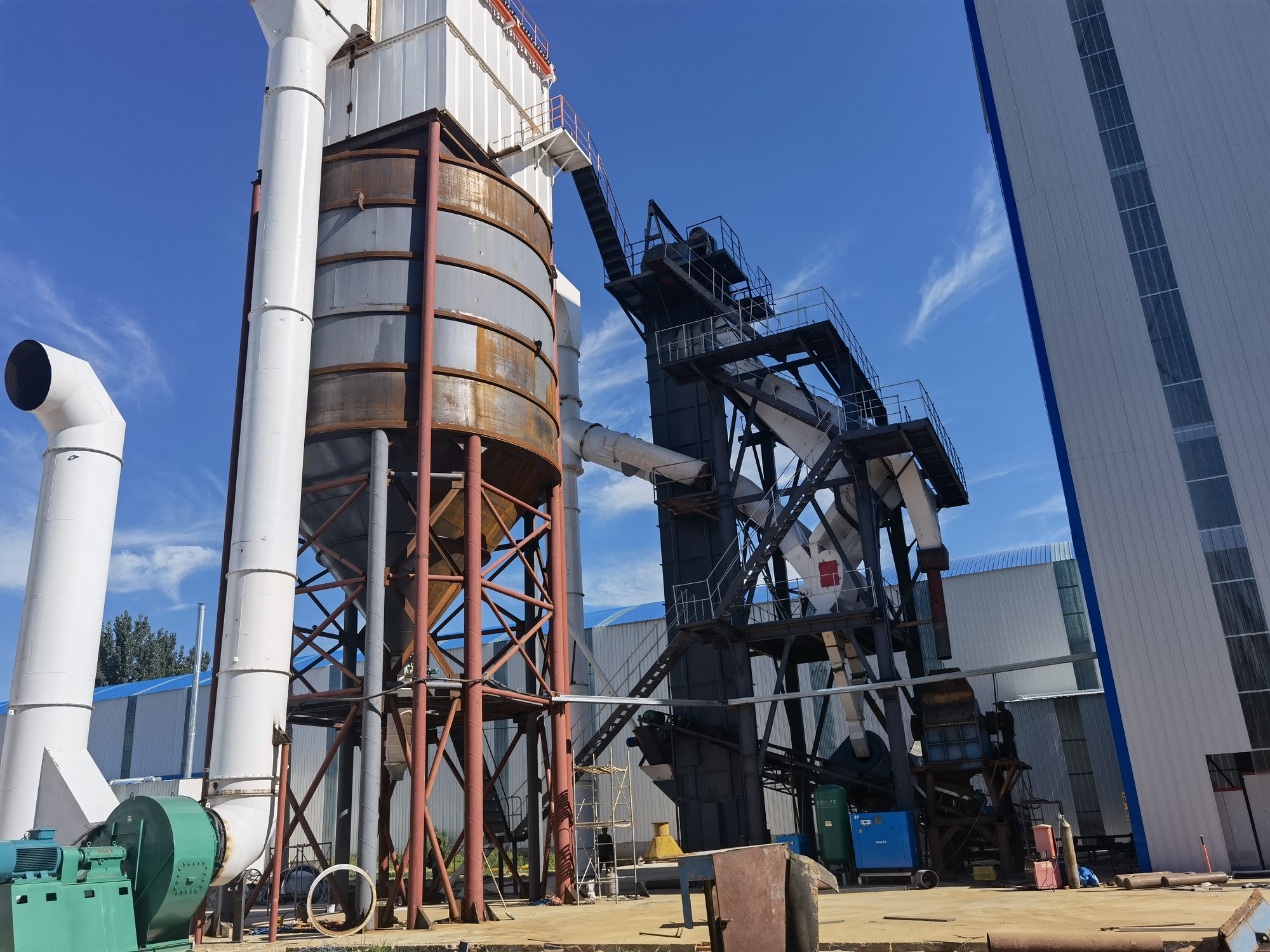 踐行綠色發(fā)展！干法制砂樓助力洗砂廠技改！